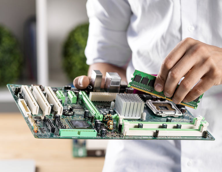 Realizzazione computer assemblati su misura Roma - Tecnologia senza stress di Enrico Gentili
